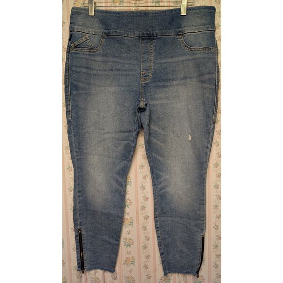 Rock & Republic Denim Rx Jeans WOMENS SIZE 18 Fever Pull On Distressed Slimming - Picture 1 of 6